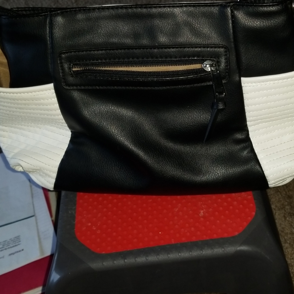 Purse - Picture 4 of 4